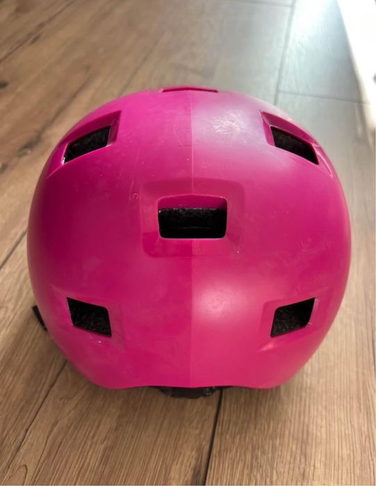 Детска каска размер 52-54 см, като нова