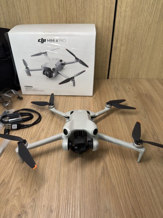 DJI mini 4 pro fly more combo plus