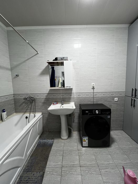 Срочна сотилади!!! Яшнабот жк иззат Азия хаус