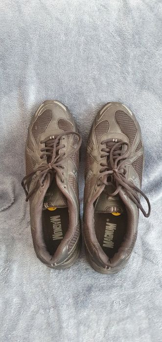 Pantofi sport Magnum marimea 48