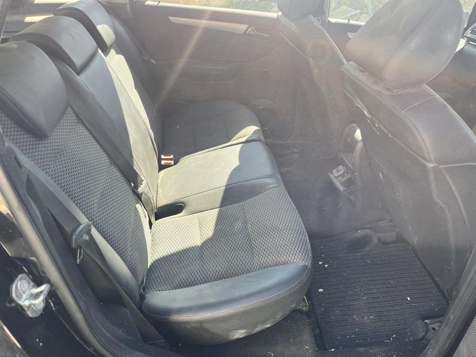 Mercedes B180 2010г на части