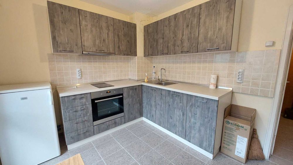 Продава се Четиристаен апартамент в Варна, Цветен квартал - 86 кв.м за 1453 €/кв.м - Снимка #3