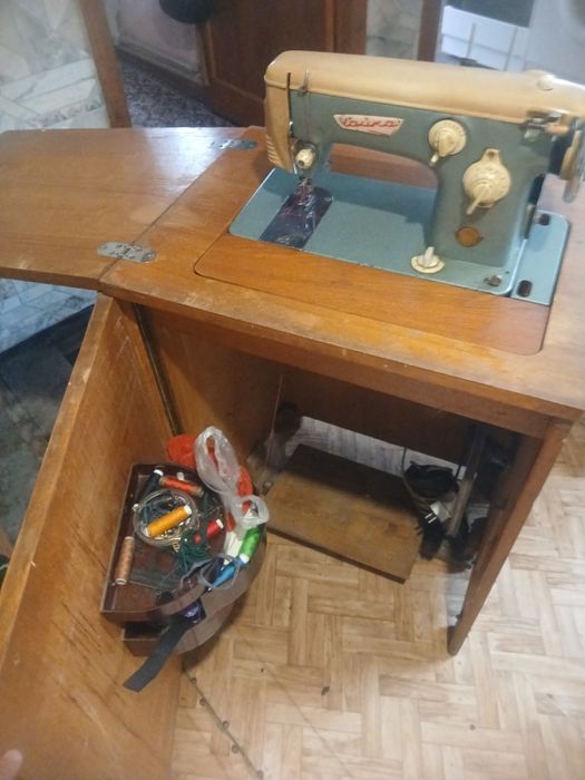 Продам машинку Чайка