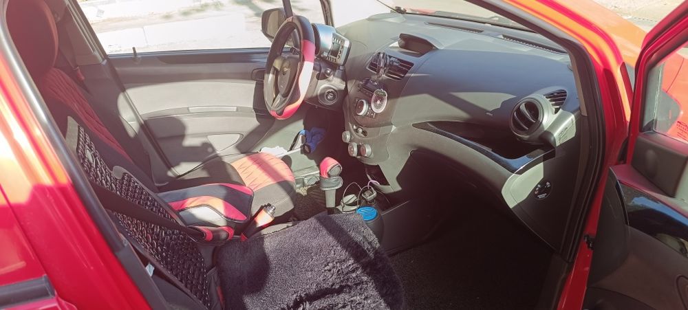 Продам Chevrolet Spark 2013год