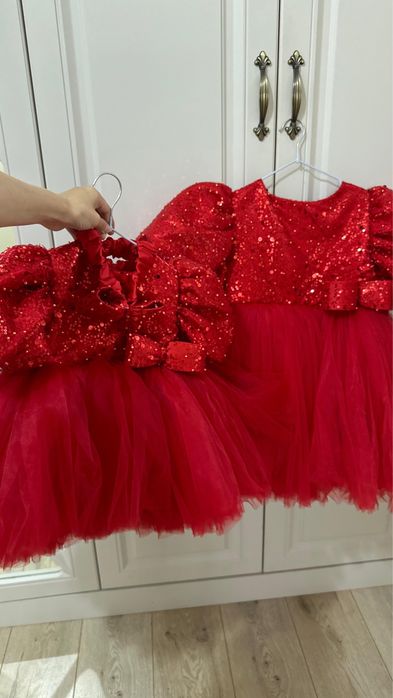 Продам красивые платья для девочек!