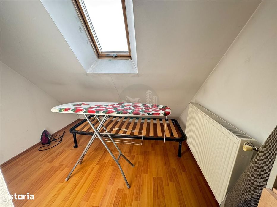 Apartament la mansarda cu 3 camere si balcon in Vasile Aaron