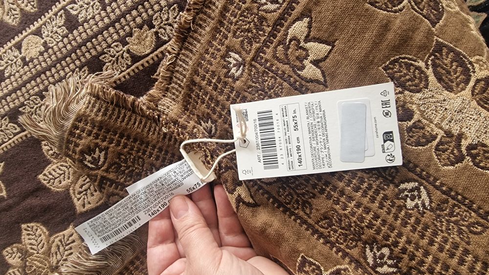 Zara Home-Patura/Cuvertura superba-2 buc