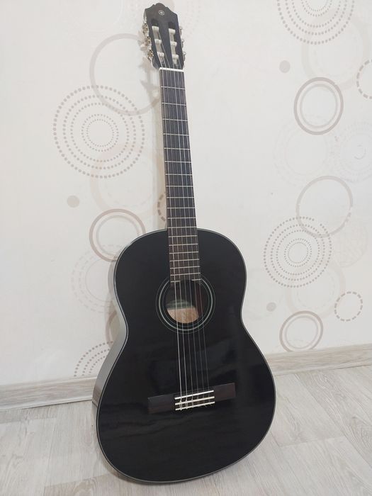 Продается классическая, акустическая гитара.