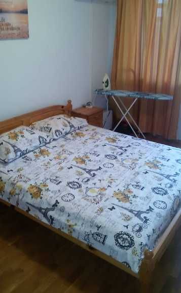 Дава се под наем Двустаен апартамент в Бургас, Лазур - 55 кв.м за 200 € - Снимка #2