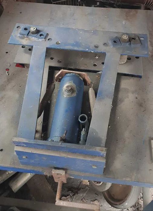 Masina roluit tevi, hidraulica, trifazica, 0,75 kw, 12 T forta