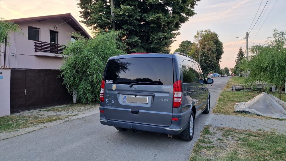 Mercedes-Benz Vito 113 CDI • 2.2 Diesel • Automat • 9 locuri • 2011 Varianta lung