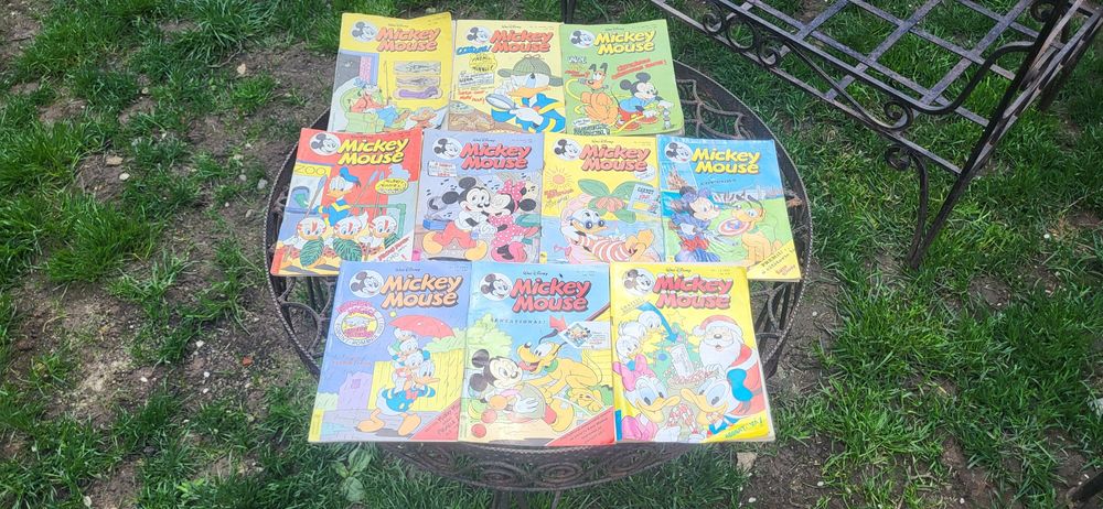Vând colectie  ( 66)reviste vechi Mickey Mouse de Walt Disney