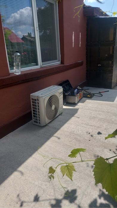 Firmă. Oferim montaj si mentenanță,  aparate de aer conditionat.