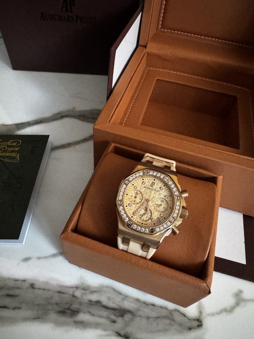 Дамски часовник Audemars piguet