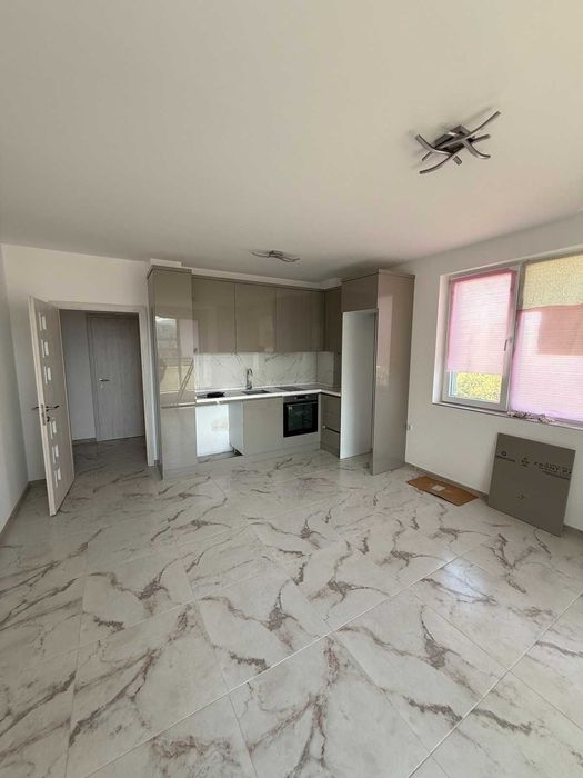 Двустаен апартамент Южен