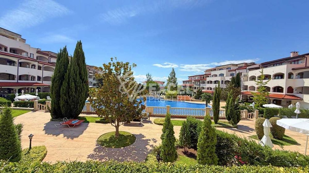 Продава се Многостаен апартамент в Свети Влас - 329 кв.м за 2037 €/кв.м - Снимка #23