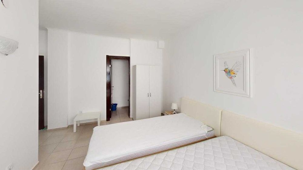 Просторен тристаен апартамент в к-с „Bay View Villas“