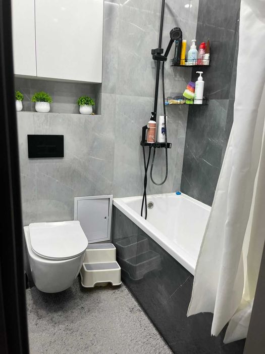 продам 3 ком квартиру новостройку на Уюте