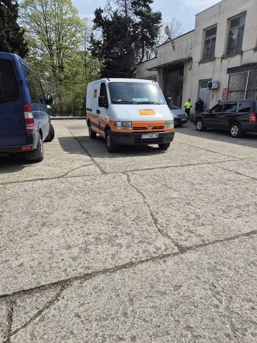 Продавам Renault Master
