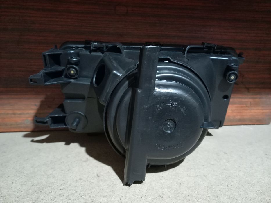 Фары на Ауди 80 Б3