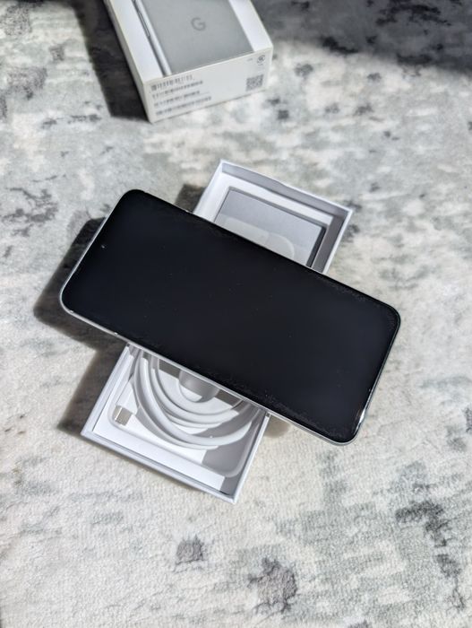 Pixel 8 с полосой на экране