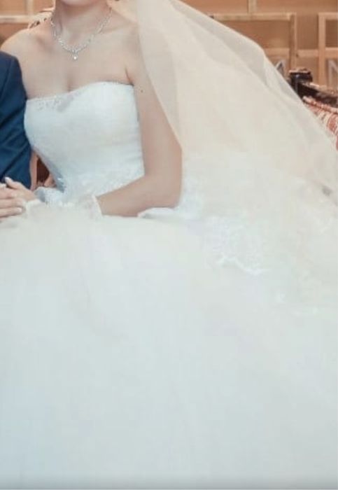 Б/у 2 свадебных платья