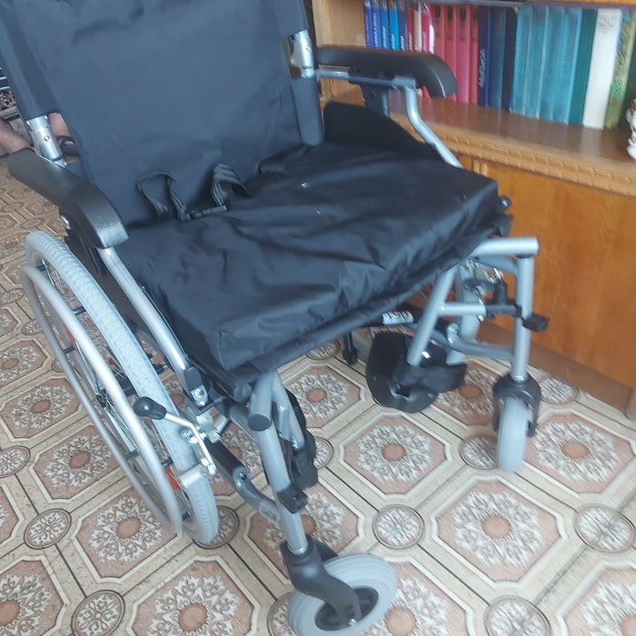 Инвалидная коляска