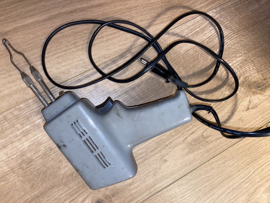 Pistol de lipit nemtesc 100w