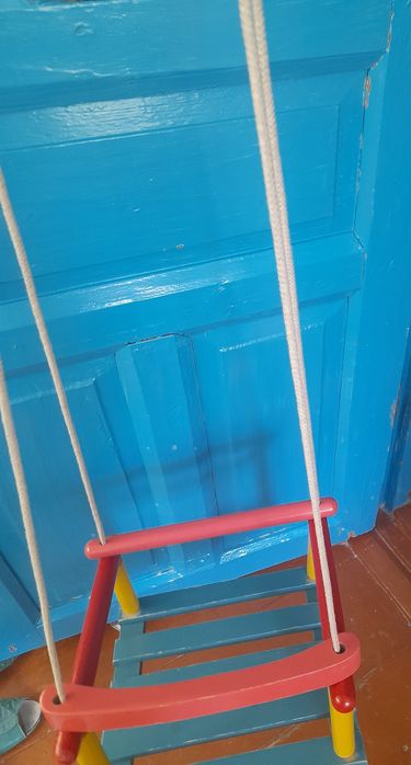 Продам разобранную детскую кровать, коляску и качели