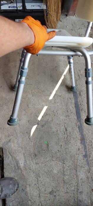 Scaun pt dus reglabil pt persoane cu dizabilitati