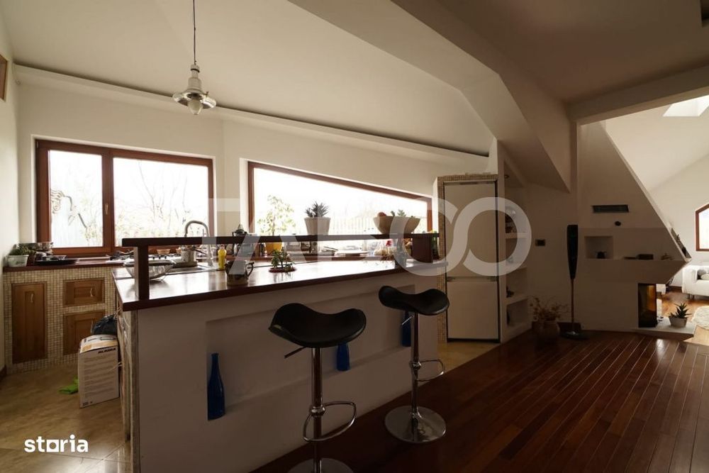 Casa individuala de inchiriat cu 4 camere si 510 teren liber Selimbar