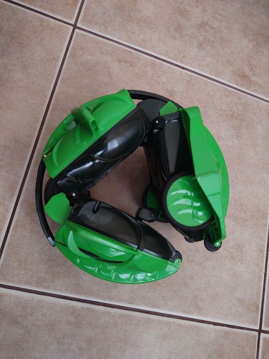 Vand TerraSect Rolling Reptile

Livrare în: Braşov