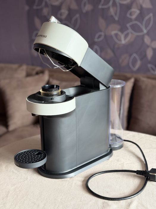 Кафемашина Nespresso Vertuo Next