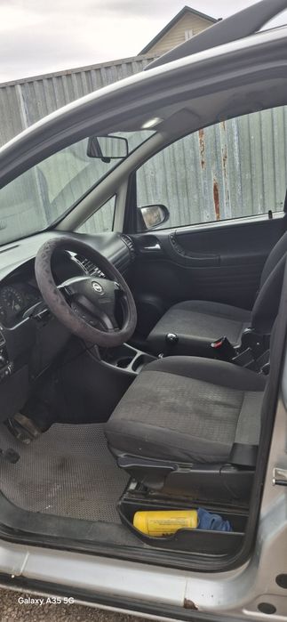 Продам автомобиль Опель Зафира