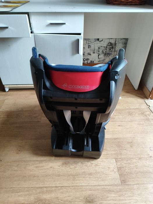 Детское автокресло