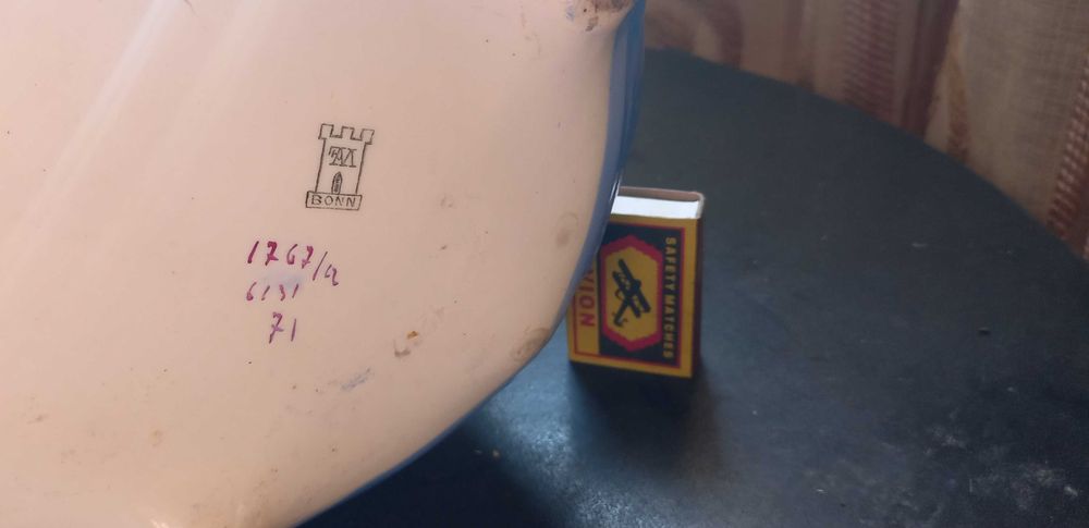 Продам антикварную фарфоровую жардиньерку