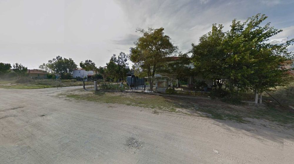 Продава парцел на първа линия с площ 500 м2 в Неа Врасна, Гърция