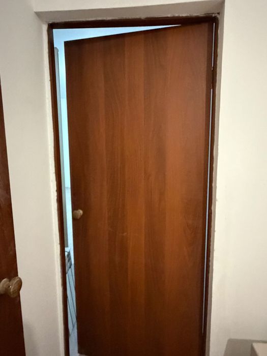Продам межкомнатные двери