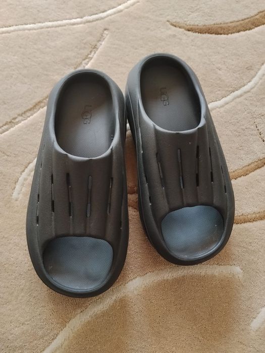 Papuci UGG 39 Fit 38( 24 cm)