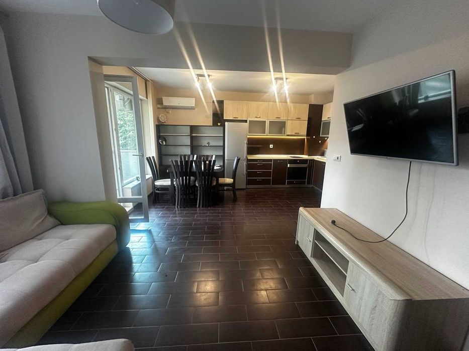 Дава се под наем Тристаен апартамент в Варна, Левски - 80 кв.м за 765 € - Снимка #1