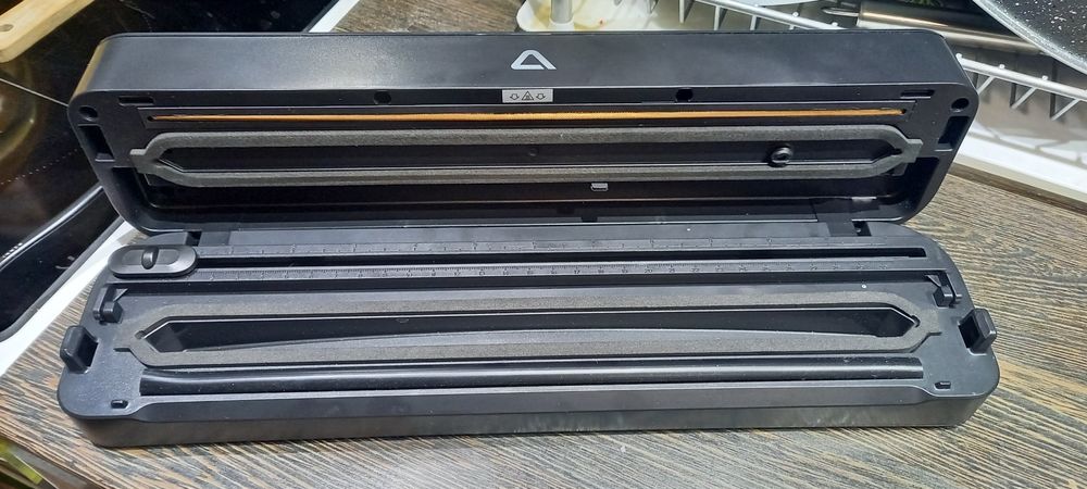 Вакуум машинка Ambiano