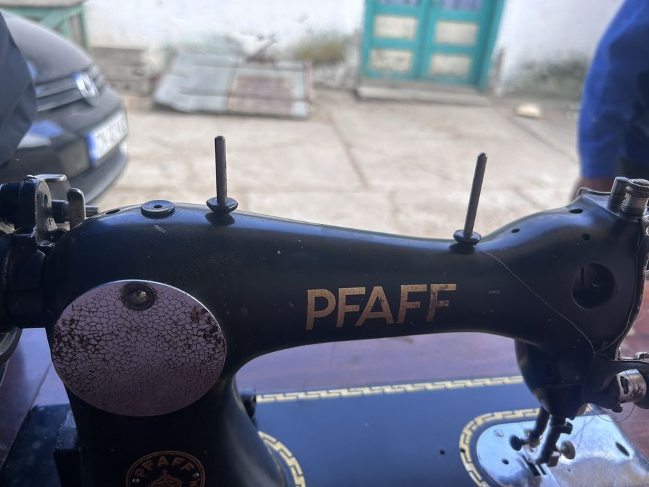Vand masina de cusut functioneaza pret 900 lei negociabil