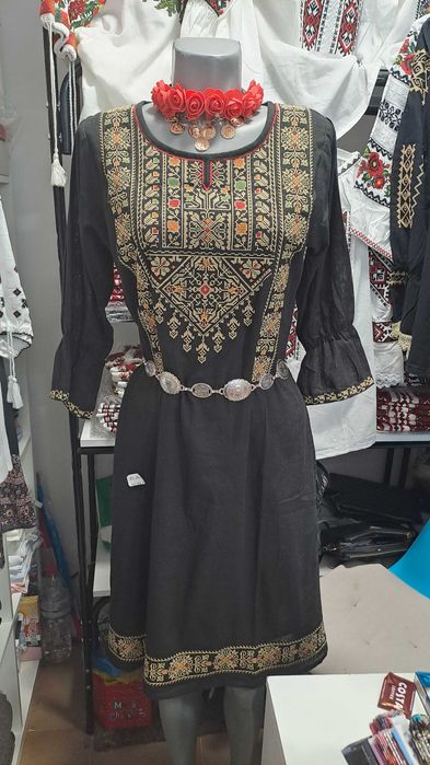 Нови Дамски ризи с народни мотиви.Различни модели и размери.
