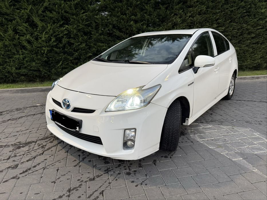 Inchiriez auto / rent a car cutie automata GPL