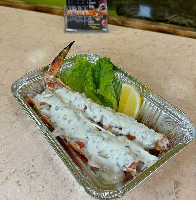 Цельный краб, клешни, лобстер