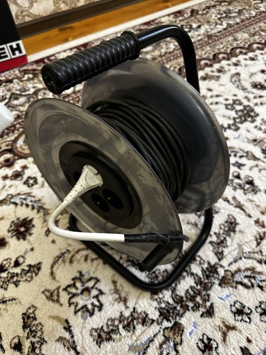 Тук упрямитель сотилади 12 волтни 220 в килади