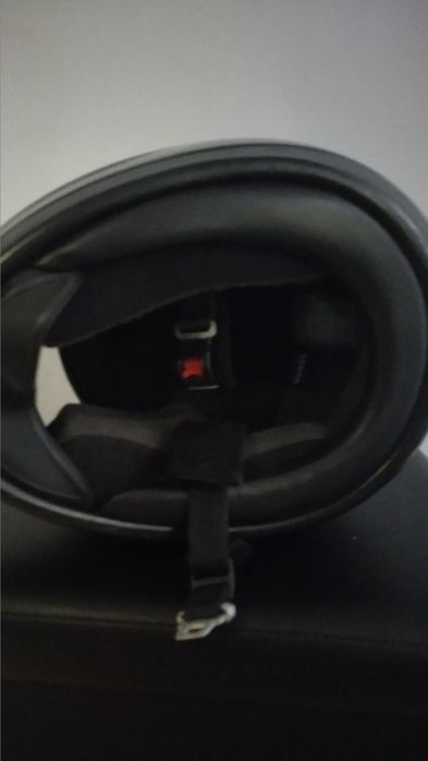 .Каски за мотор.