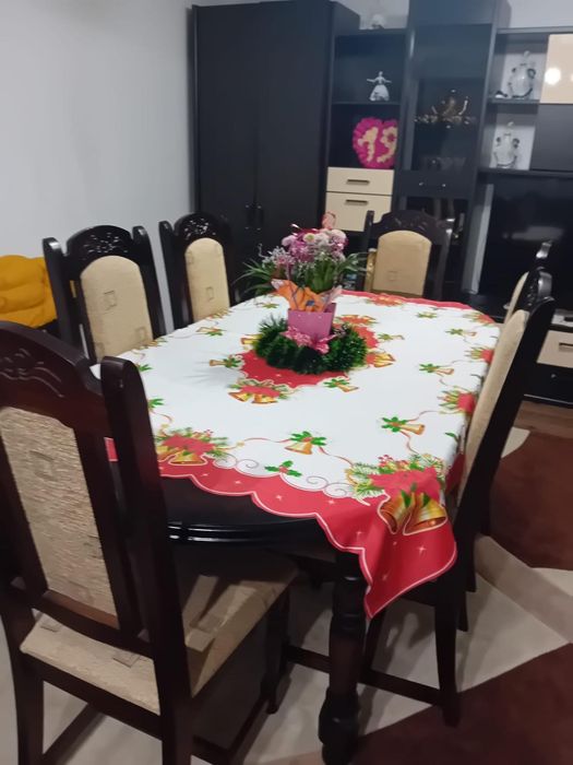 Casă de închiriat