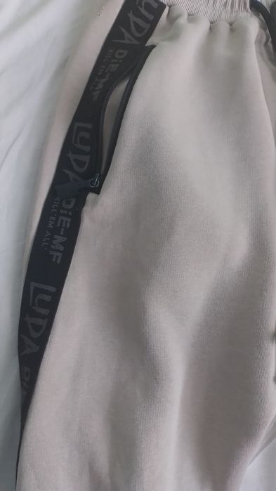 Luda панталон Дмф