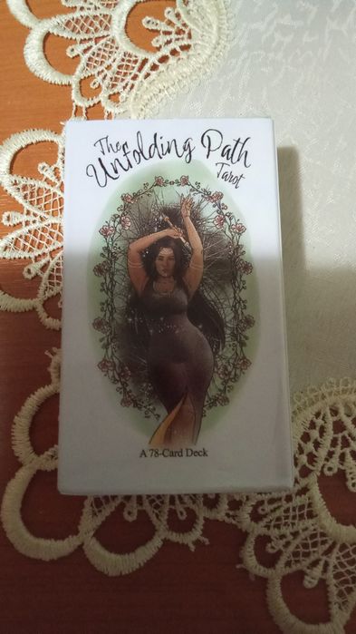 De vânzare cărți de tarot